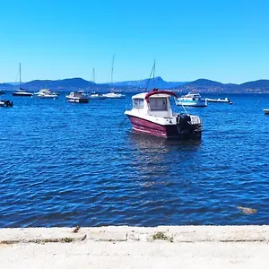 Maison De Pêcheur Les Pieds Dans L'eau Giens Hébergement de vacances Hyères
